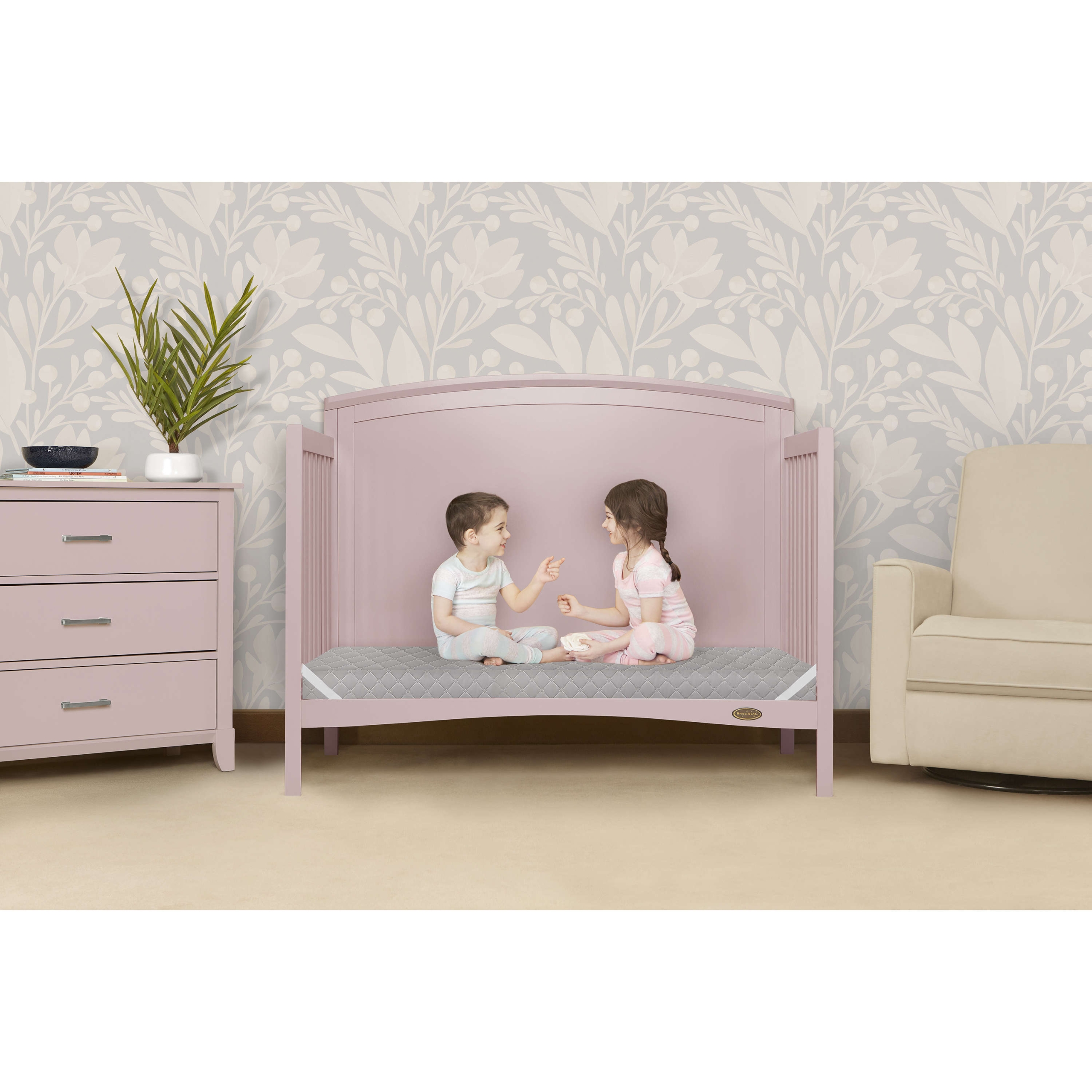 1A4-GREY_Rmscene_Kids