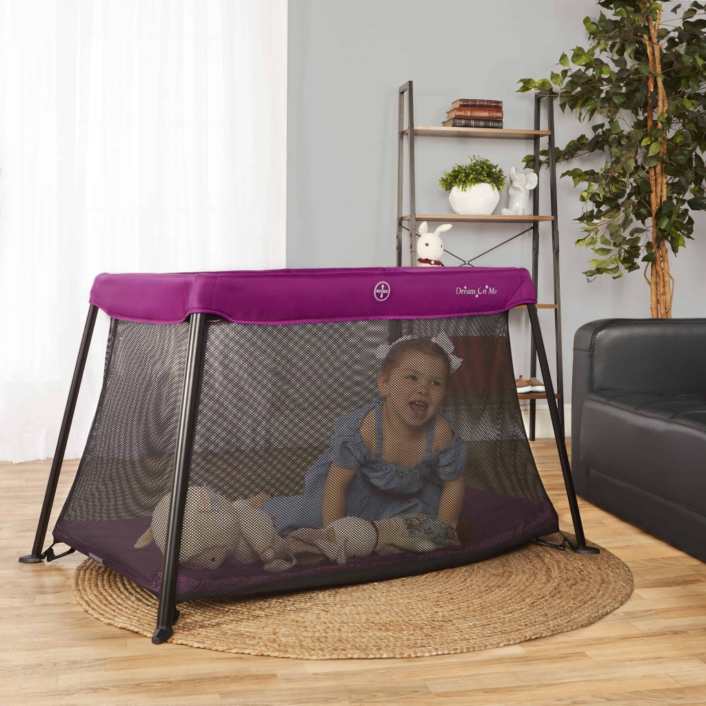 Travel Light Playard Dream On Me